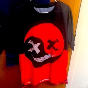 Shirt never worn smoke free home